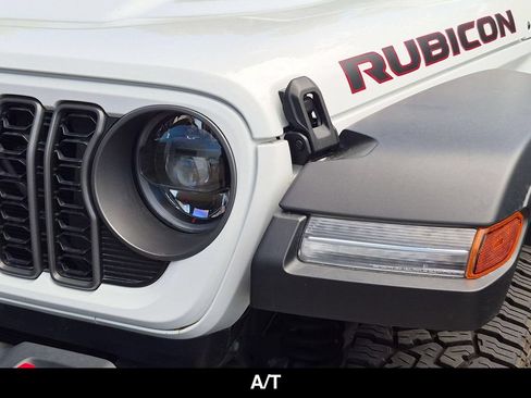 Used 2026 Jeep Gladiator Rubicon AWD/4WD image 5