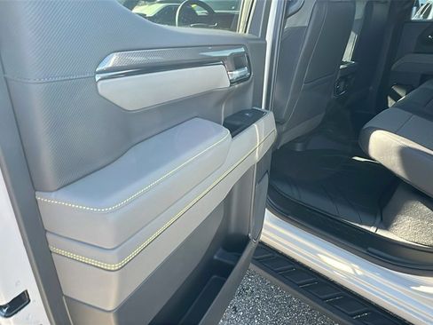 New 2026 Chevrolet Silverado 1500 ZR2 image 17