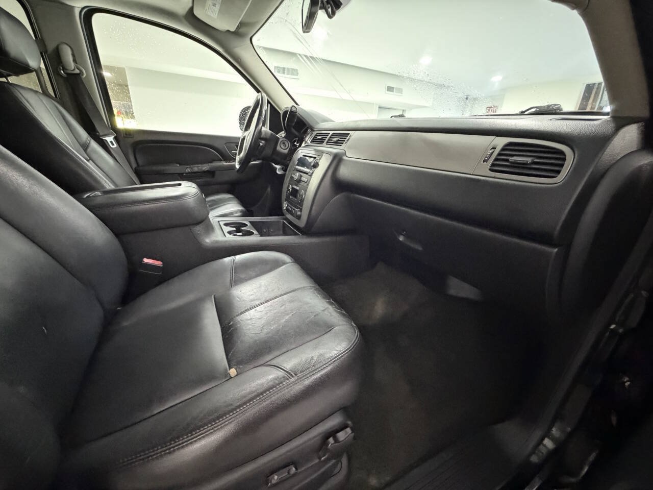 Used 2013 Chevrolet Avalanche LT w/ Suspension Package, Off-Road AWD/4WD image 17