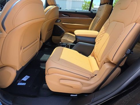 New 2026 Jeep Grand Cherokee L Summit AWD/4WD image 10