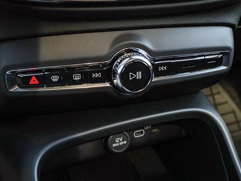 New 2026 Volvo XC40 B5 Ultra w/ Climate Package image 36