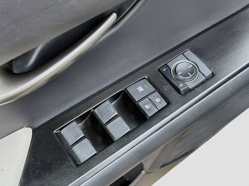Used 2019 Lexus UX 200 w/ Premium Package FWD image 22
