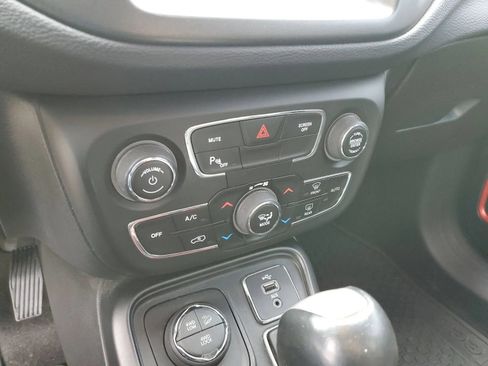 Used 2018 Jeep Compass Trailhawk w/ Leather Interior Group AWD/4WD image 27