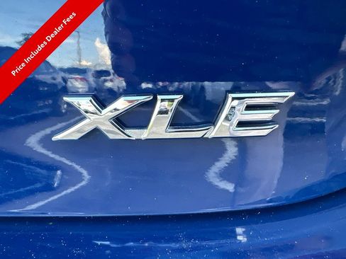 Used 2025 Toyota Camry XLE FWD image 7