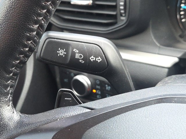 Used 2020 Ford Explorer XLT AWD/4WD image 39
