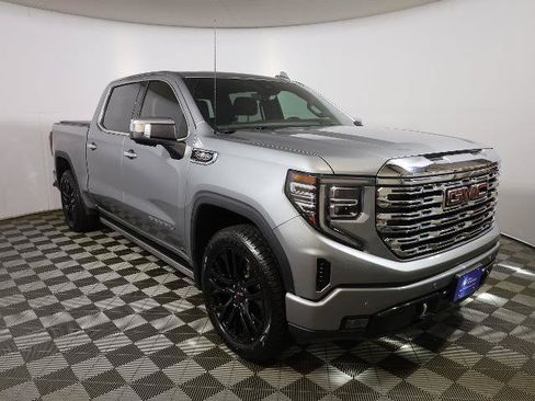 Used 2024 GMC Sierra 1500 Denali w/ Denali Reserve Package AWD/4WD image 4
