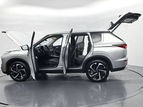 Used 2024 Mitsubishi Outlander SE FWD image 62