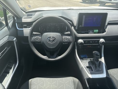 Used 2024 Toyota RAV4 XLE AWD/4WD image 23