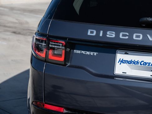 Used 2024 Land Rover Discovery Sport S image 8