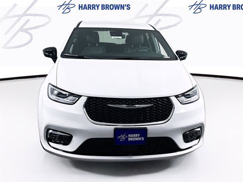 New 2026 Chrysler Pacifica Select image 25