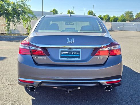 Used 2017 Honda Accord EX-L image 5