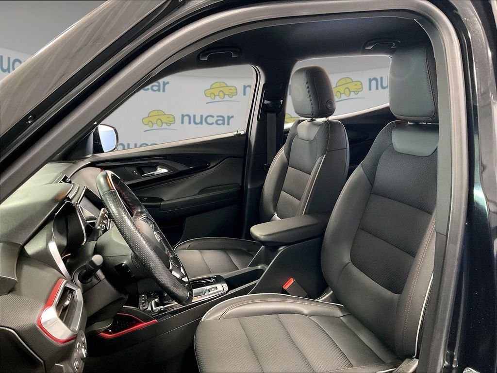 Used 2023 Chevrolet TrailBlazer RS w/ Technology Package FWD image 10