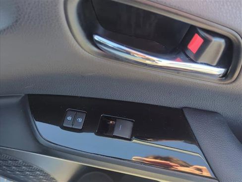 Certified 2022 Toyota Prius LE image 14