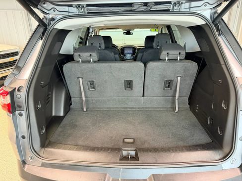 Used 2018 Chevrolet Traverse LT AWD/4WD image 13
