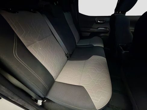 Used 2022 Toyota Tacoma TRD Off-Road w/ Technology Package image 14