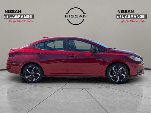 New 2025 Nissan Versa SR w/ Trunk Package FWD image 4