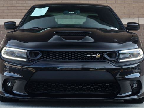 Used 2019 Dodge Charger Scat Pack w/ Plus Group RWD image 6