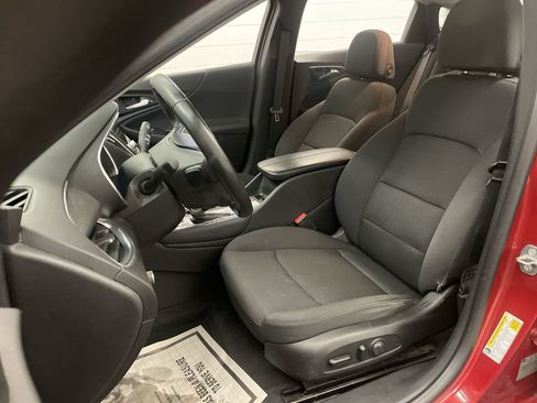 Used 2016 Chevrolet Malibu LT FWD image 13