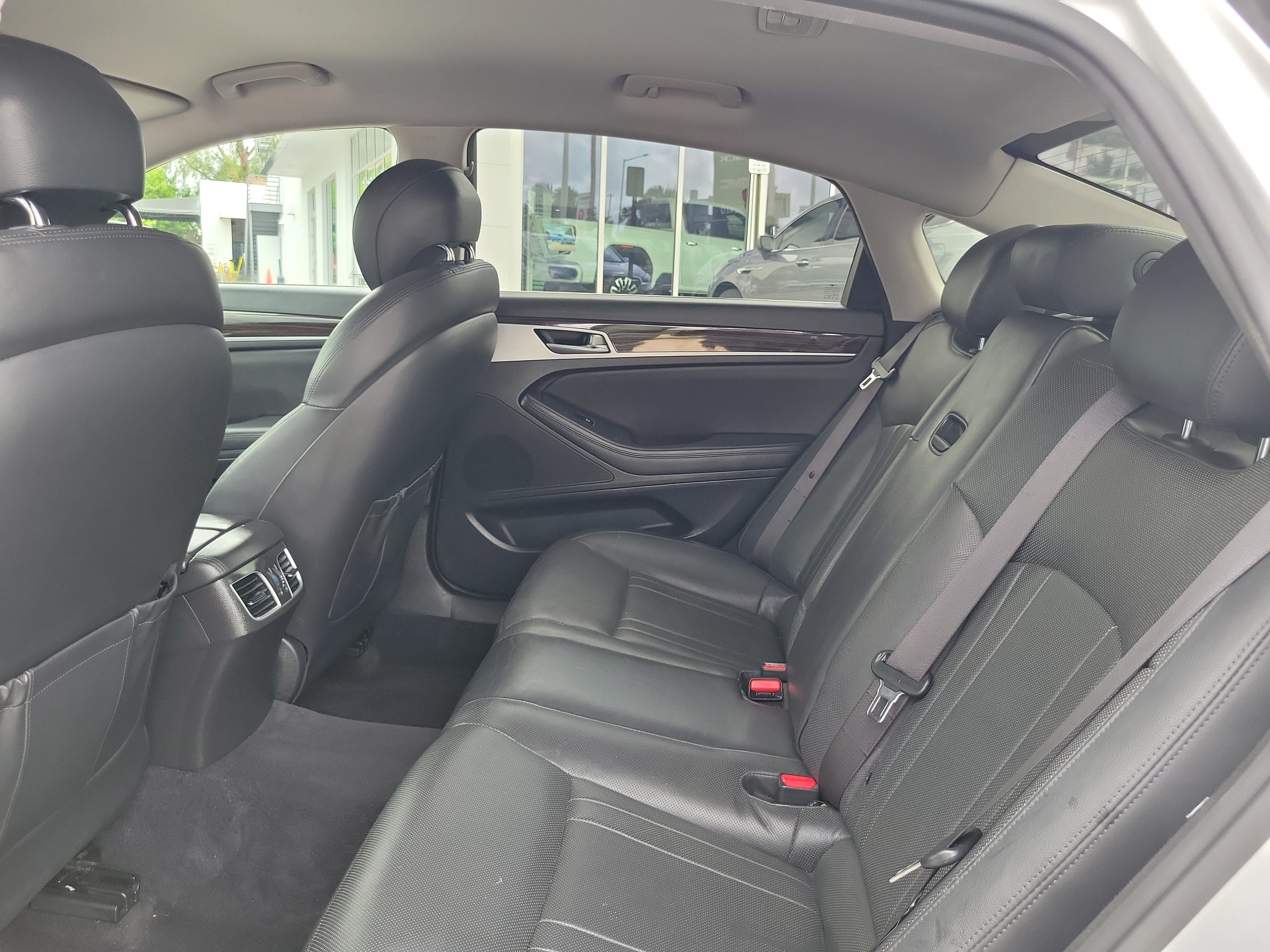 Used 2017 Genesis G80 3.8 RWD image 14