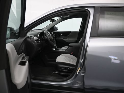 Used 2023 Chevrolet Equinox LS w/ LS Convenience Package FWD image 20