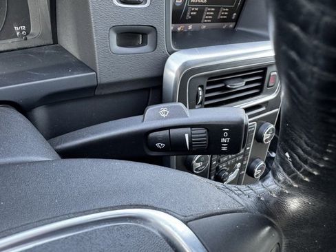 Used 2013 Volvo S60 T5 image 25