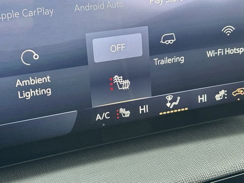 Used 2025 Buick Enclave Sport Touring w/ Power Package image 36