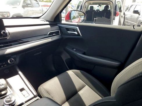 Used 2023 Mitsubishi Outlander ES FWD image 15
