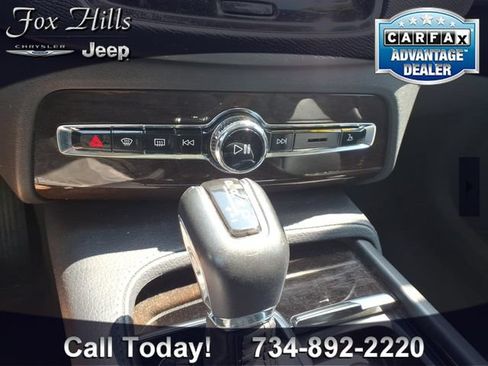 Used 2019 Volvo XC90 T6 Momentum w/ Advanced Package AWD/4WD image 23