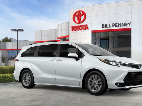 New 2026 Toyota Sienna XLE FWD image 14