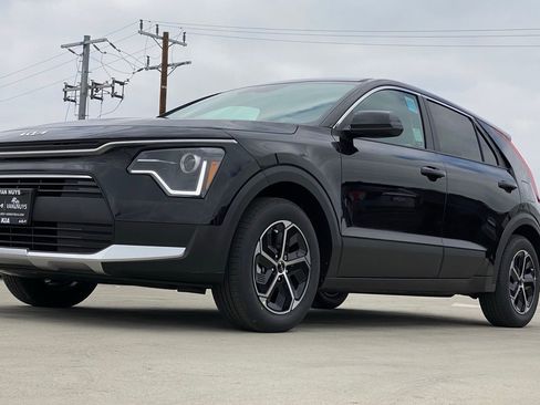 New 2026 Kia Niro LX FWD image 9