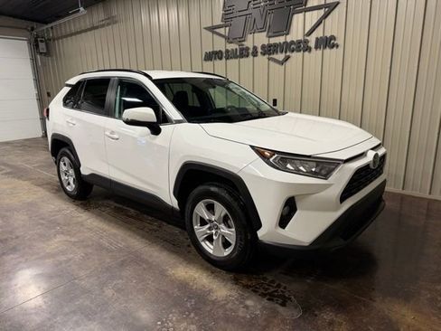 Used 2021 Toyota RAV4 XLE image 6