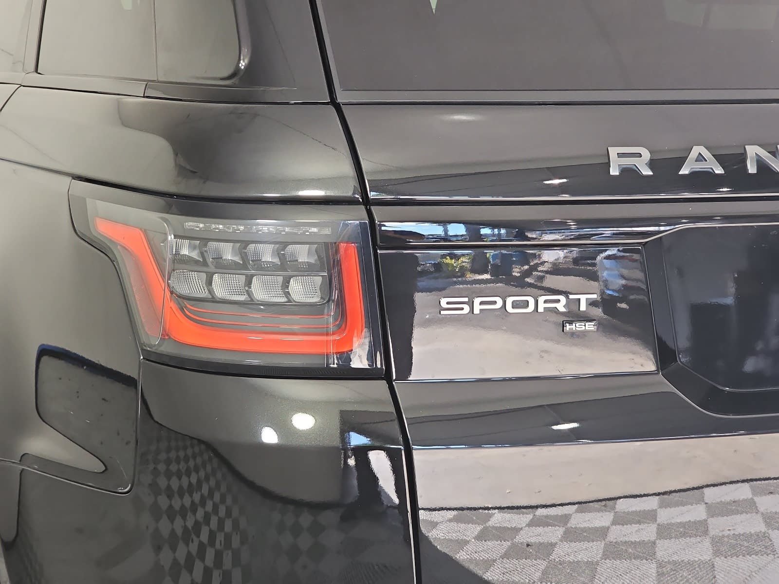 Used 2022 Land Rover Range Rover Sport HSE Silver Edition AWD/4WD image 32