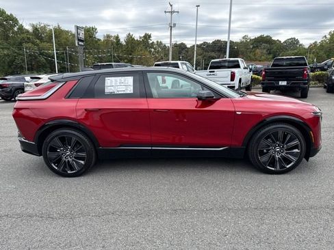 New 2026 Cadillac Lyriq Signature Sport image 6