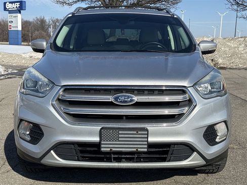 Used 2017 Ford Escape Titanium image 3
