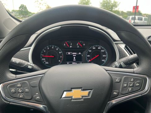 Used 2023 Chevrolet Malibu LT FWD image 11