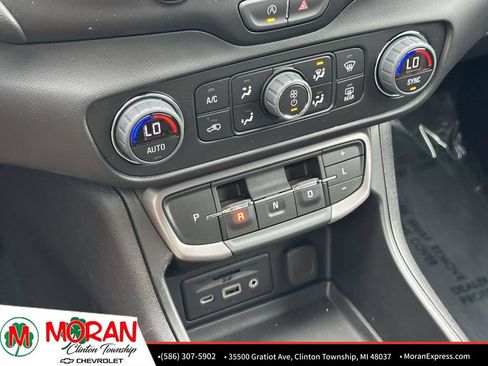 Used 2024 GMC Terrain AT4 w/ LPO, Floor Liner Package AWD/4WD image 29