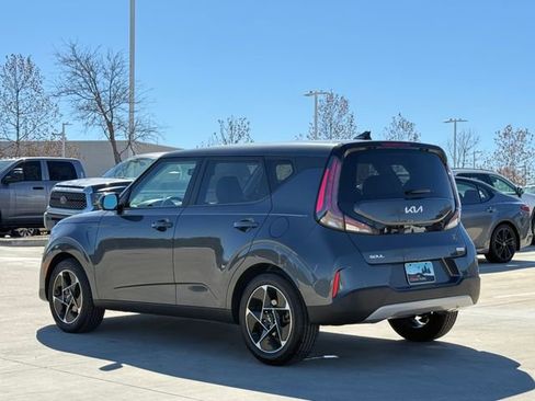Used 2023 Kia Soul EX image 6