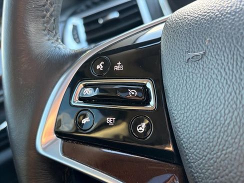 Used 2015 Cadillac SRX Luxury image 25