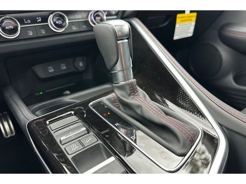 Used 2025 Acura ADX A-Spec image 18