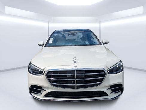Certified 2023 Mercedes-Benz S 580 4MATIC Sedan image 8