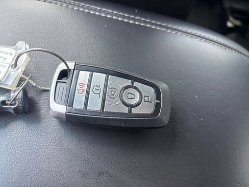 Used 2024 Ford Explorer Limited RWD image 28