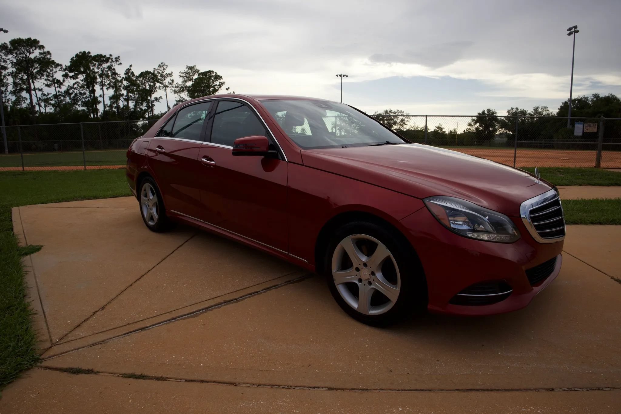 Used 2014 Mercedes-Benz E 350 4MATIC Sedan image 21