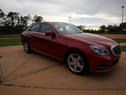 Used 2014 Mercedes-Benz E 350 4MATIC Sedan image 21