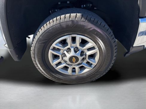 Used 2024 Chevrolet Silverado 2500 LT image 51