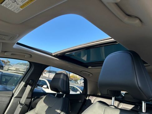 Used 2023 Nissan Ariya FWD image 16