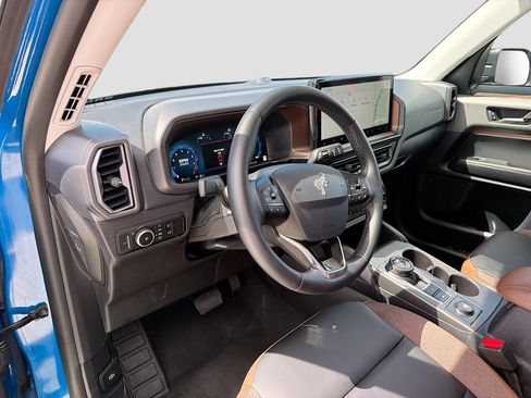 Used 2025 Ford Bronco Sport Outer Banks w/ Outer Banks Tech Package+ image 14