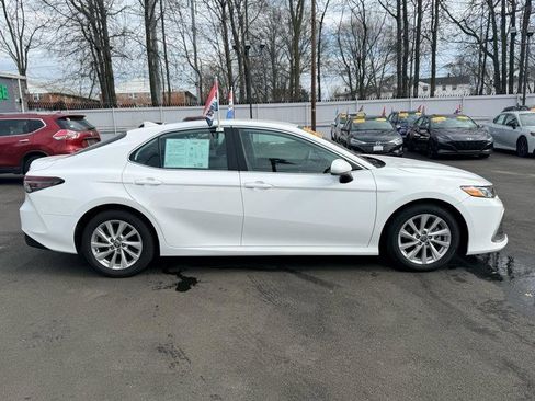 Used 2023 Toyota Camry LE FWD image 5