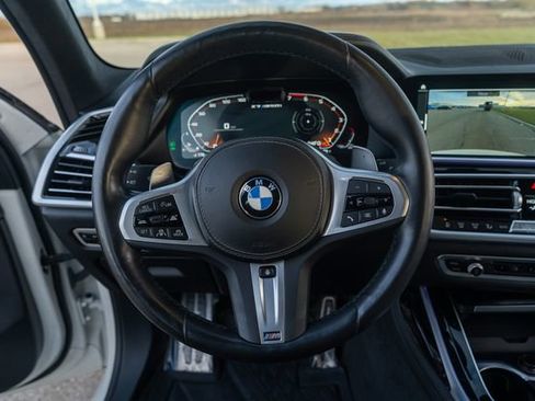 Used 2022 BMW X7 M50i w/ Dynamic Handling Package image 13