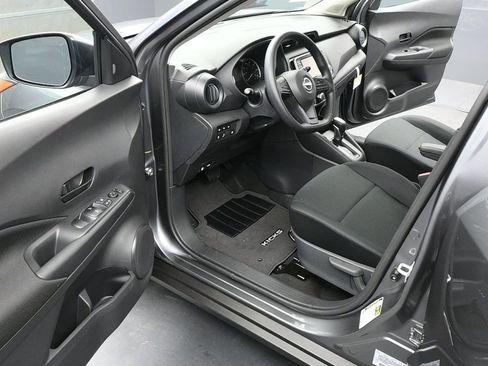 New 2025 Nissan Kicks Play S image 10
