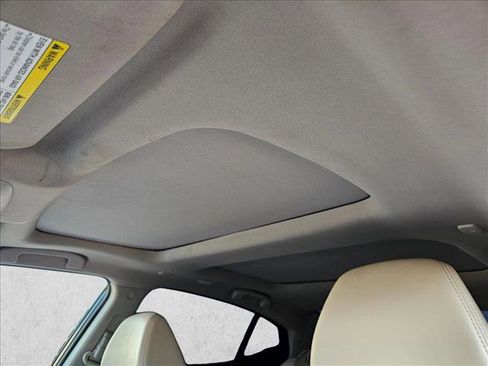 Used 2016 Nissan Maxima Platinum FWD image 11